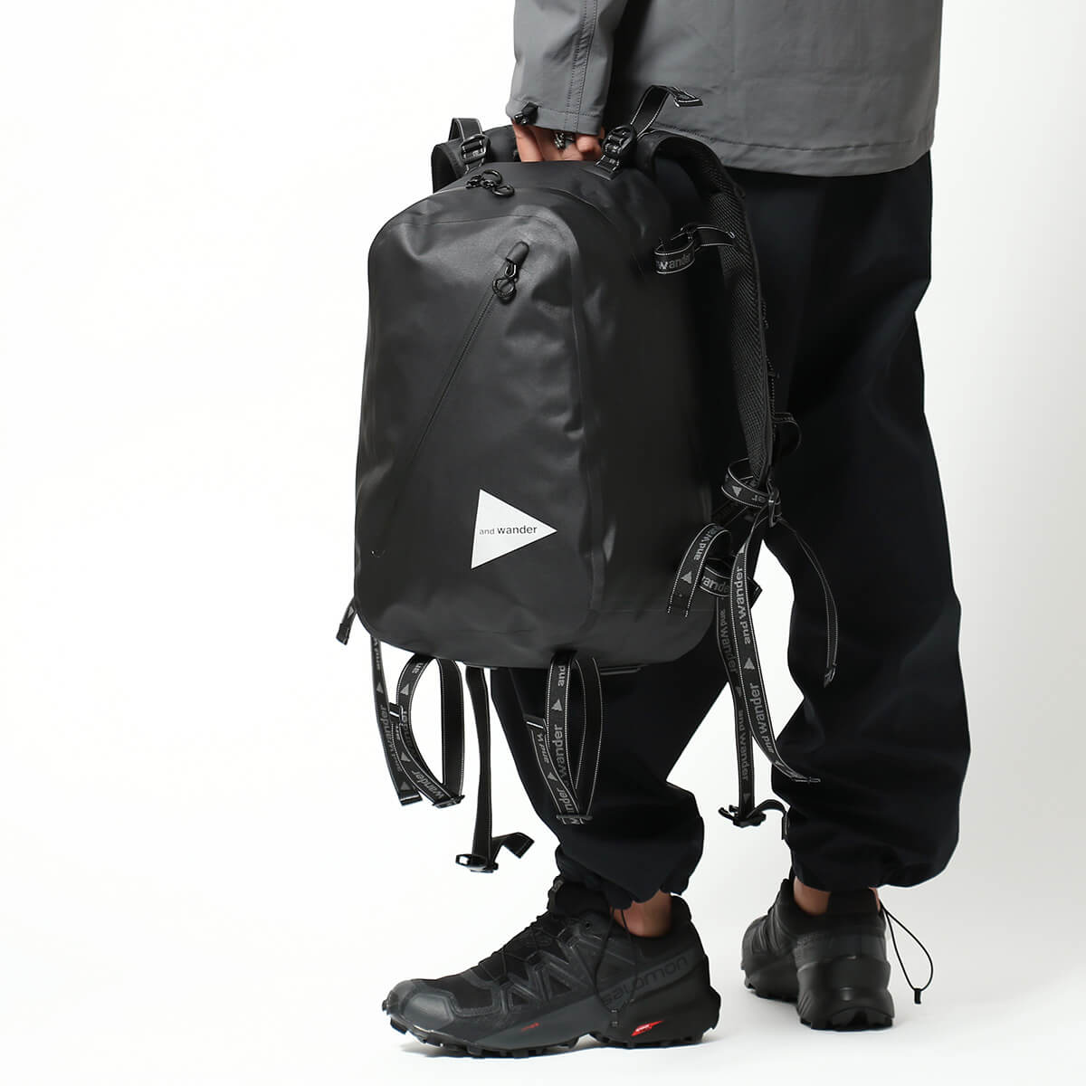 and wander アンドワンダー ウォータープルーフデイパック: SUNDAY